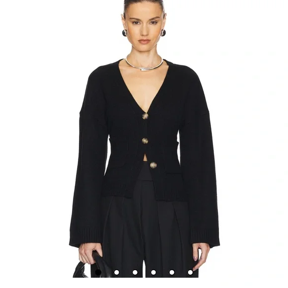 Elegant Beige Women's Cardigan Sweater - Picture 11 of 14